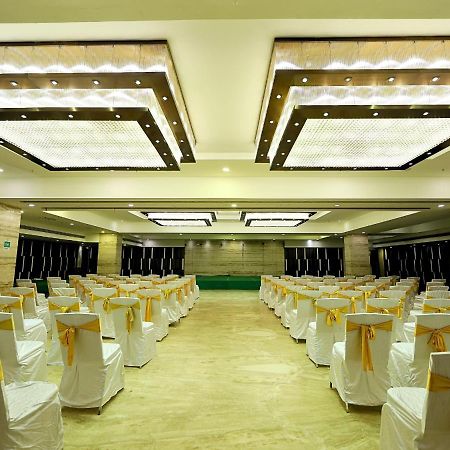 D R Utthama Nellore - Am Hotel Kollection Exterior photo