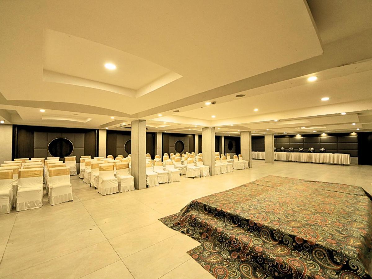 D R Utthama Nellore - Am Hotel Kollection Exterior photo