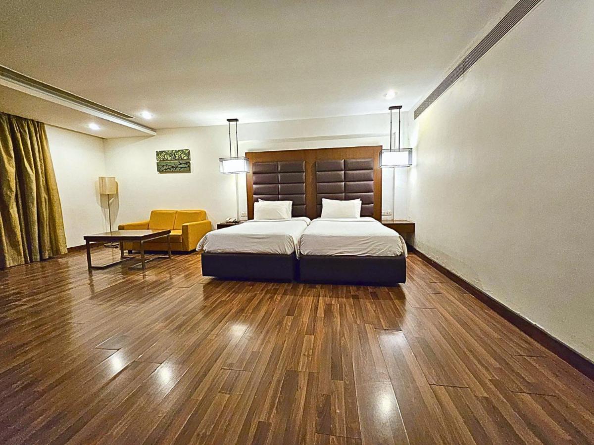 D R Utthama Nellore - Am Hotel Kollection Exterior photo